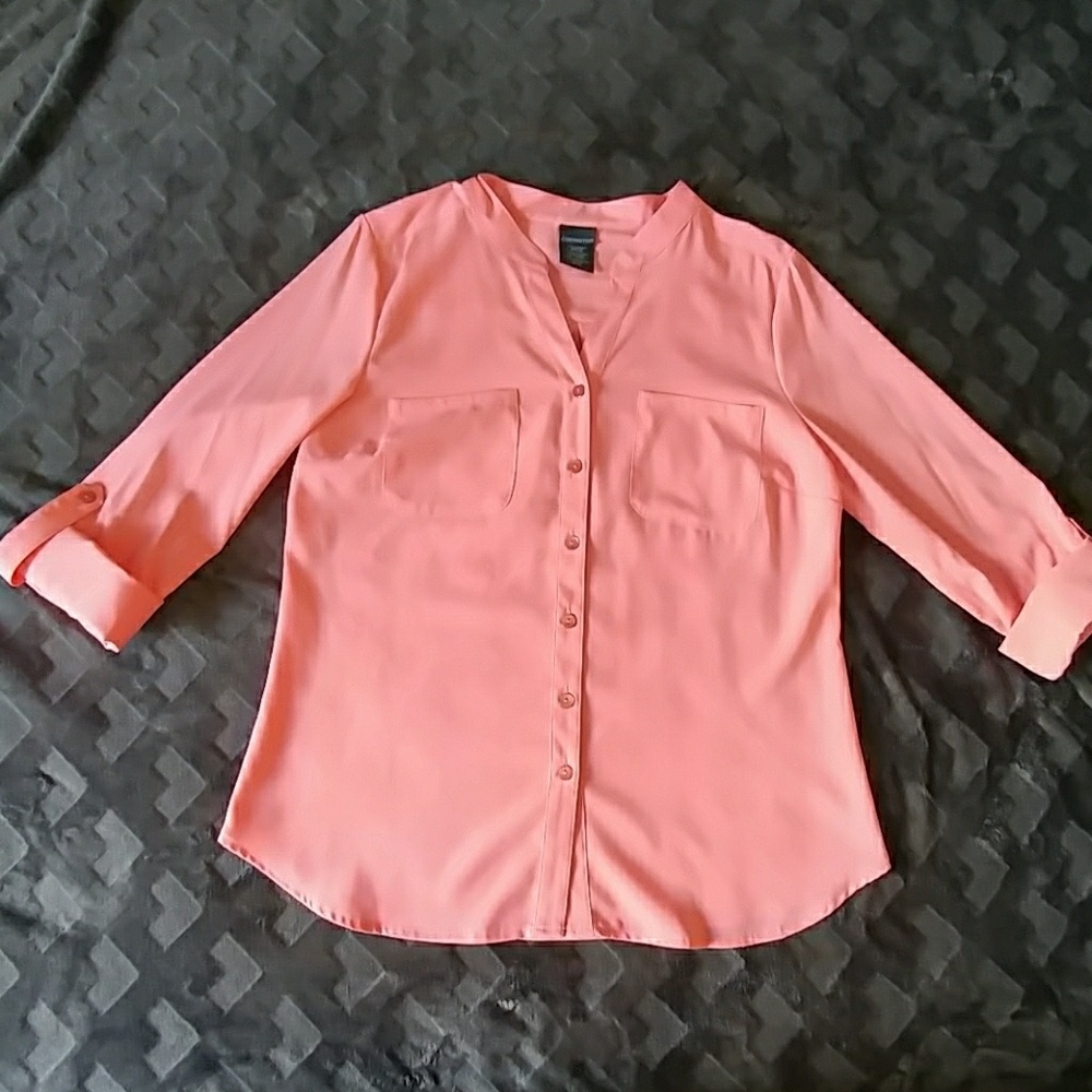 BRAND NEW 👚button-up blouse!